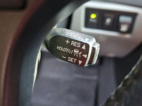 Used 2021 Toyota Sequoia Platinum image 17