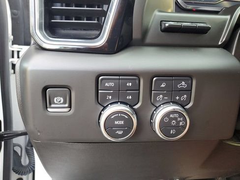 Used 2025 GMC Sierra 1500 Denali AWD/4WD image 30