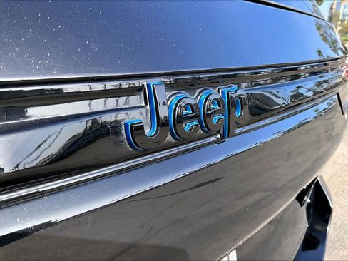 Used 2024 Jeep Grand Cherokee Limited 4xe image 29