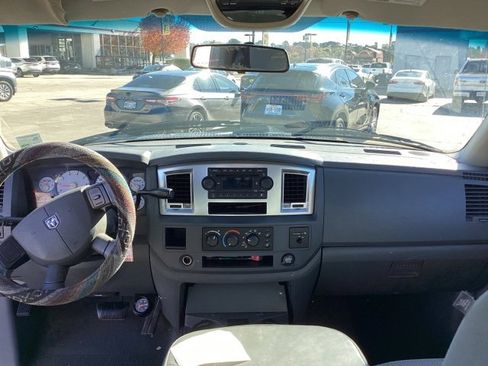 Used 2007 Dodge Ram 1500 Truck SLT image 10
