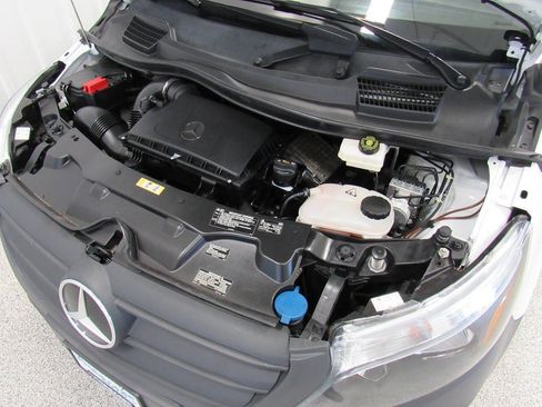 Used 2022 Mercedes-Benz Metris image 32