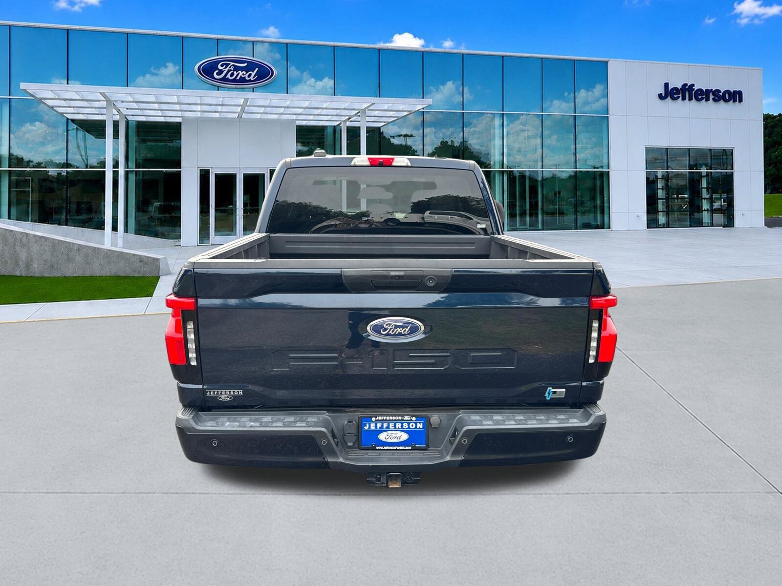 Used 2023 Ford F150 Lightning XLT AWD/4WD image 6