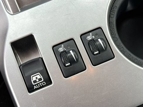 Used 2020 Toyota 4Runner SR5 Premium image 38