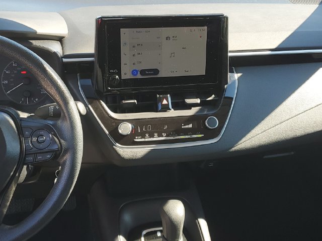 Used 2025 Toyota Corolla LE FWD image 13