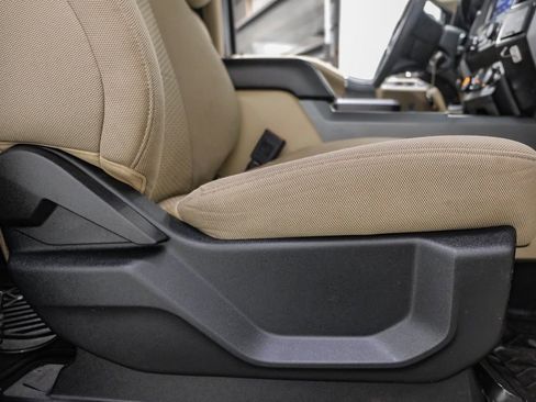 Used 2021 Ford F350 XLT w/ XLT Premium Package image 32