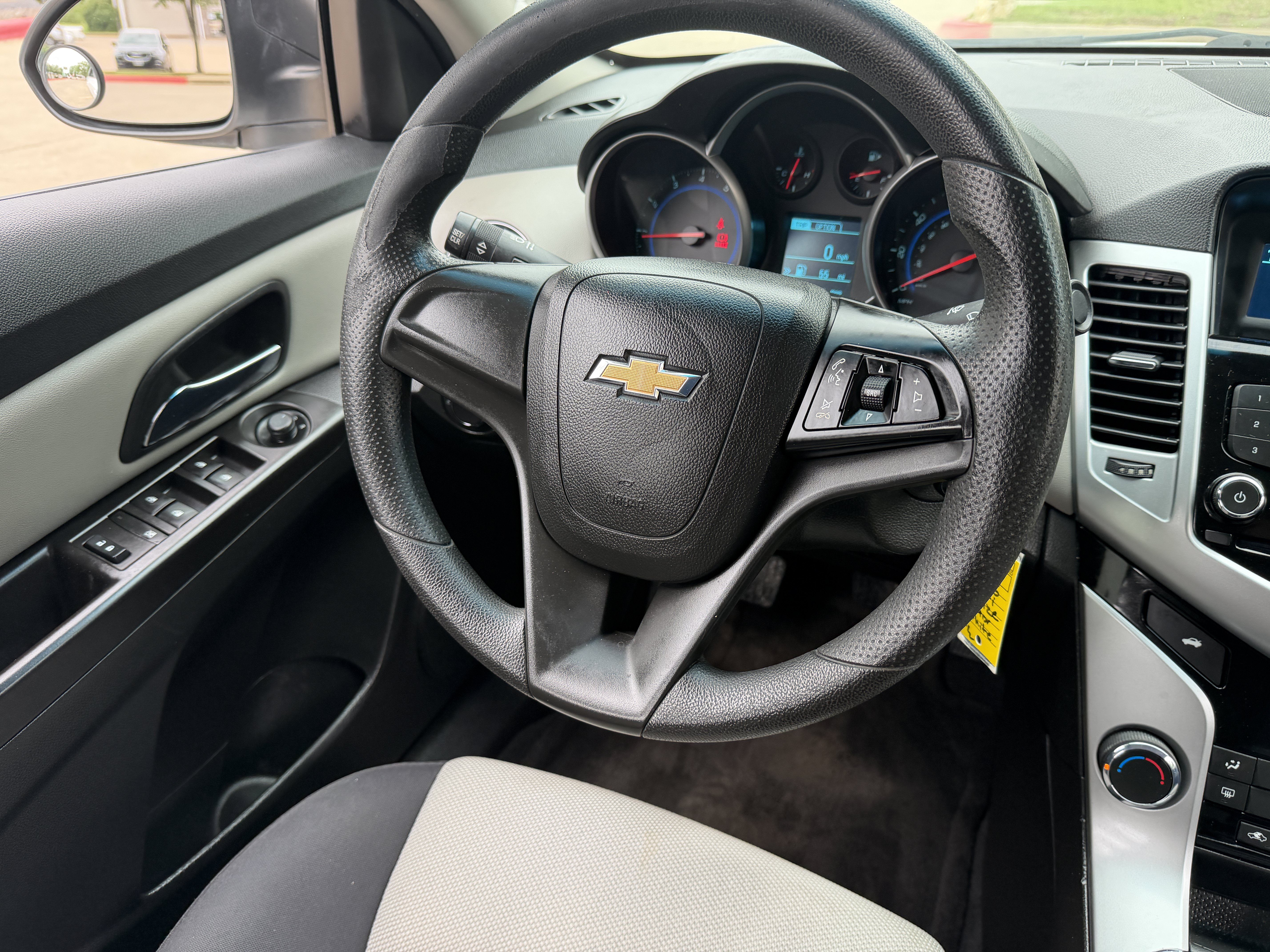 Used 2016 Chevrolet Cruze LS FWD image 23