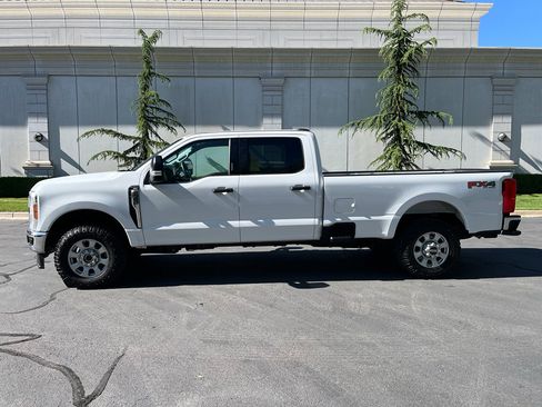 Used 2023 Ford F350 XLT w/ FX4 Off-Road Package AWD/4WD image 10