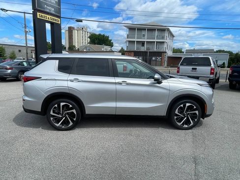 Used 2022 Mitsubishi Outlander ES AWD/4WD image 4