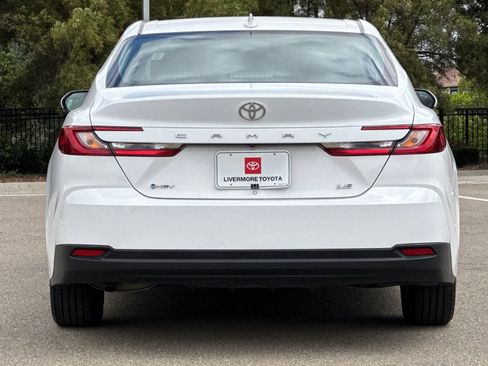 Certified 2025 Toyota Camry LE FWD image 5