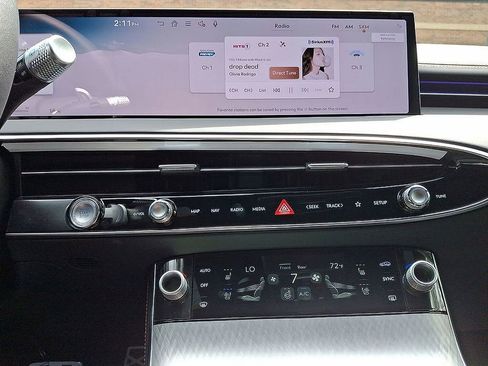 New 2026 Genesis GV70 2.5T Sport Prestige AWD/4WD image 17