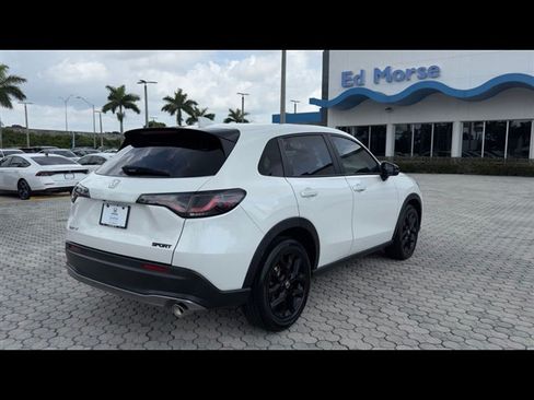 Certified 2025 Honda HR-V Sport image 12