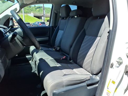 Used 2018 Toyota Tundra SR5 AWD/4WD image 7