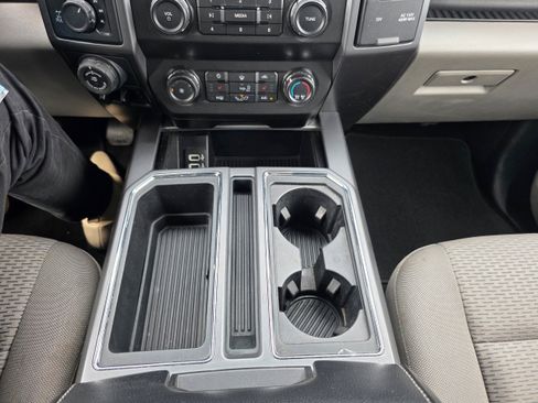Used 2019 Ford F150 XLT w/ Equipment Group 302A Luxury AWD/4WD image 14