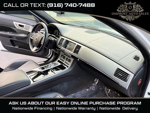 Used 2015 Jaguar XF Sport RWD image 11