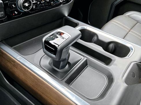 Used 2025 Chevrolet Silverado 1500 High Country w/ Midnight Edition image 32