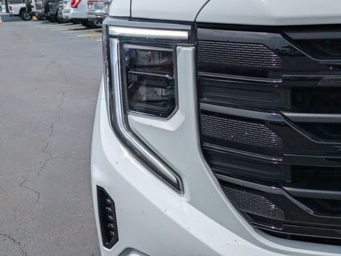 Used 2026 GMC Sierra 1500 Elevation AWD/4WD image 11