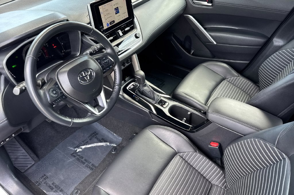 Certified 2024 Toyota Corolla Cross AWD Hybrid w/ Convenience Package image 9