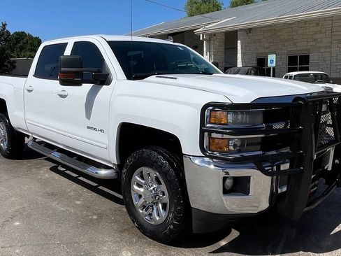 Used 2015 Chevrolet Silverado 2500 LT w/ LT Convenience Package AWD/4WD image 2