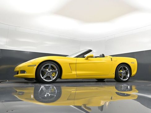 Used 2008 Chevrolet Corvette Convertible w/ Preferred Equipment Group image 34