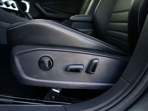 Used 2024 Volkswagen Jetta SE image 17