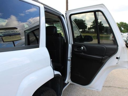 Used 2007 Chevrolet TrailBlazer LT RWD image 38