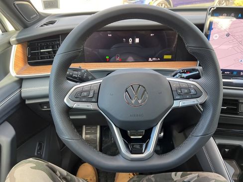 New 2026 Volkswagen Tiguan SEL R-Line image 30