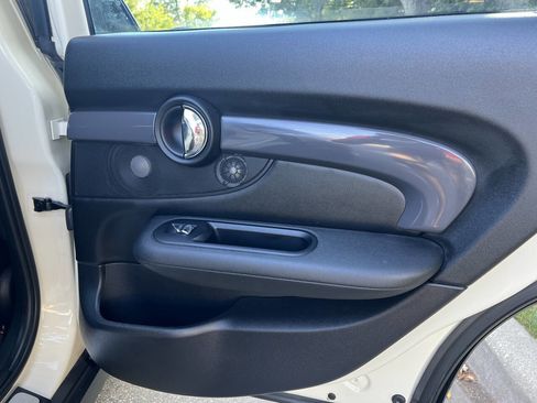 Used 2017 MINI Cooper Clubman S image 14