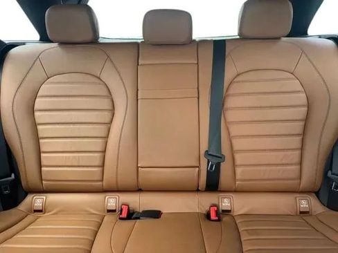 Used 2022 Mercedes-Benz GLC 300 4MATIC image 17
