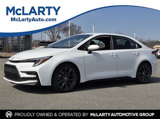 Used 2025 Toyota Corolla SE video 1