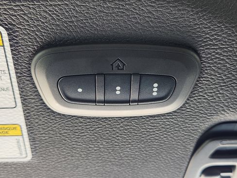 Used 2021 Jeep Gladiator Overland w/ Popular Equipment Package AWD/4WD image 17