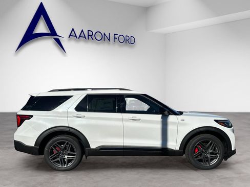 New 2026 Ford Explorer ST-Line w/ ST-Line Street Pack image 7