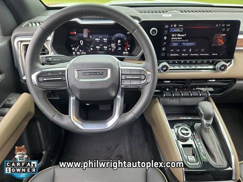 Used 2025 GMC Canyon Denali AWD/4WD image 14