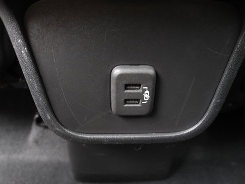 Used 2021 Chevrolet Equinox LT image 17