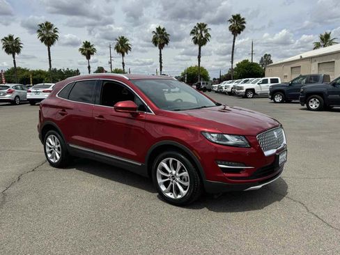 Used 2019 Lincoln MKC Select w/ Select Plus Package AWD/4WD image 12