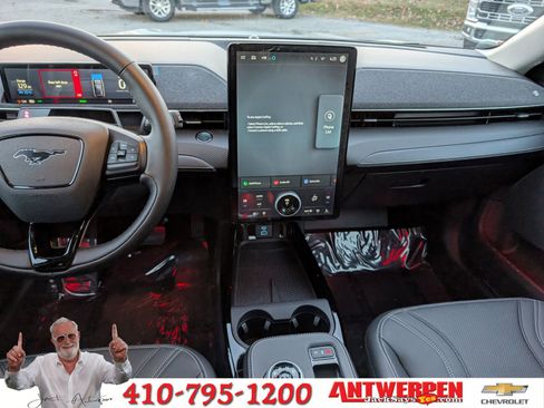 Used 2023 Ford Mustang Mach-E Premium image 17