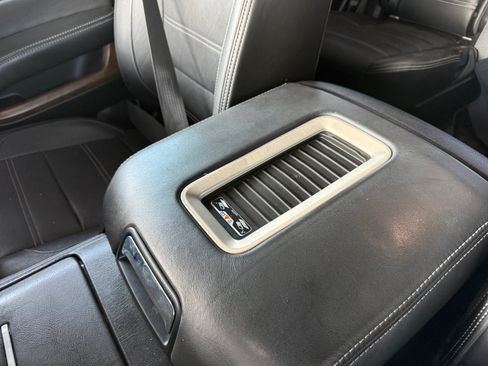 Used 2018 GMC Yukon Denali RWD image 23