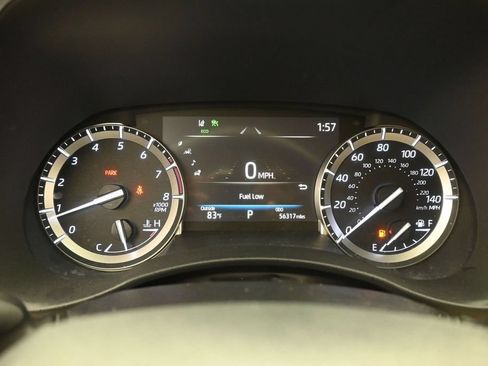 Used 2022 Toyota Highlander XLE FWD image 27