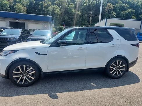 Used 2025 Land Rover Discovery Dynamic SE AWD/4WD image 4