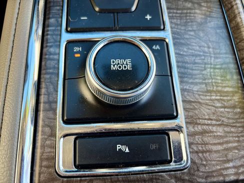 Used 2018 Ford Expedition Max Limited image 38