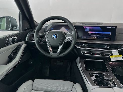 Used 2026 BMW X5 xDrive50e w/ Premium Package image 28