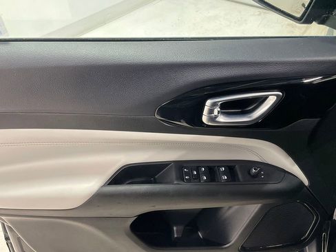 Used 2024 Jeep Compass Limited image 19