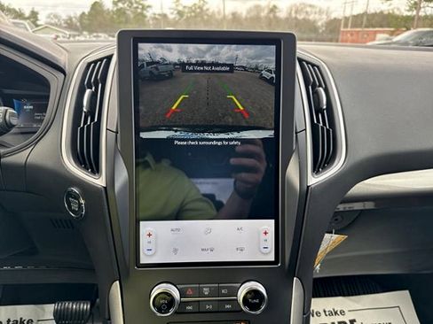 New 2024 Ford Edge SE image 16