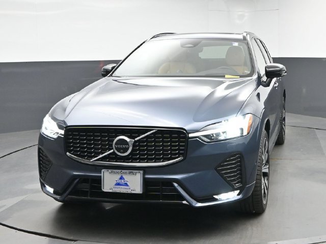 Used 2023 Volvo XC60 B5 Ultimate w/ Climate Package AWD/4WD image 3