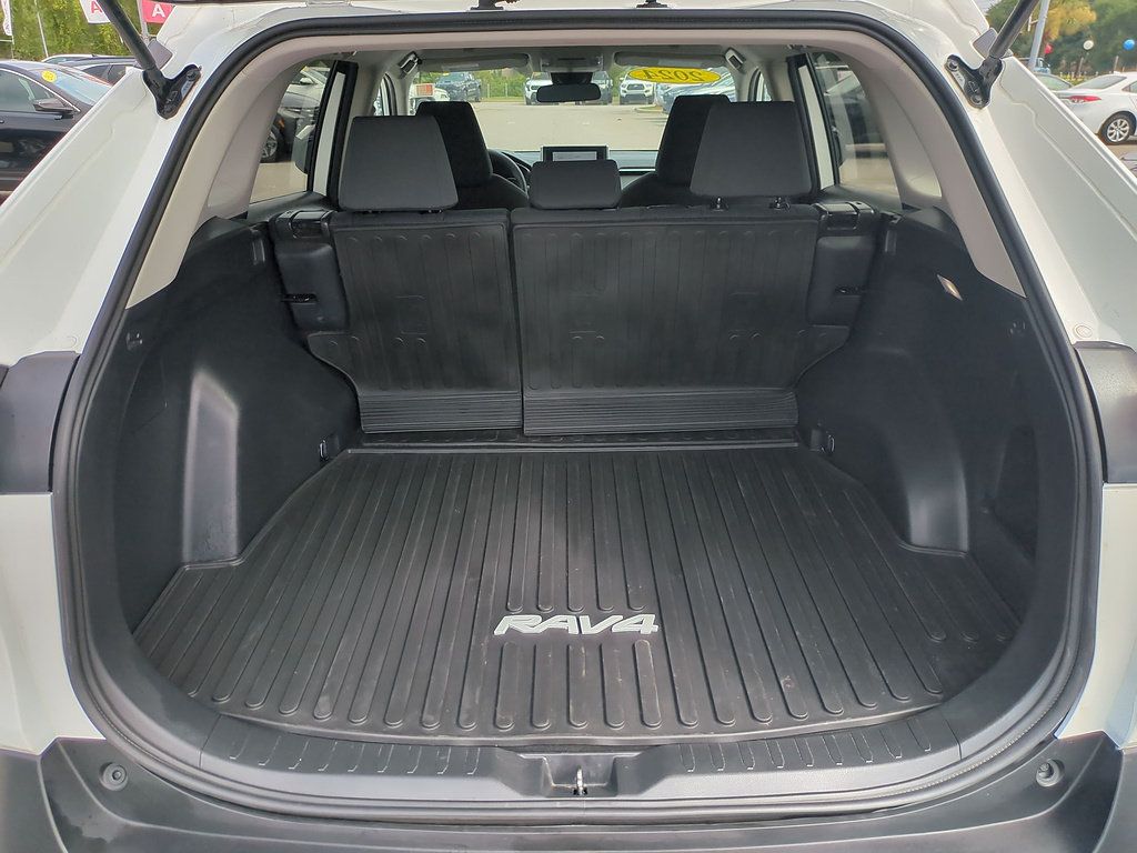 Used 2024 Toyota RAV4 LE FWD image 29