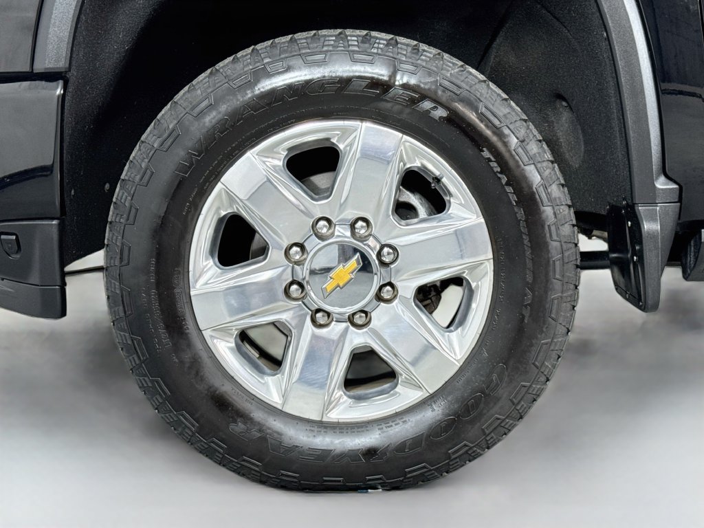 Used 2023 Chevrolet Silverado 3500 LTZ w/ Z71 Chrome Sport Edition AWD/4WD image 12