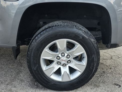 Used 2018 GMC Canyon SLE image 25