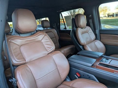 Used 2024 Lincoln Navigator L Reserve image 22