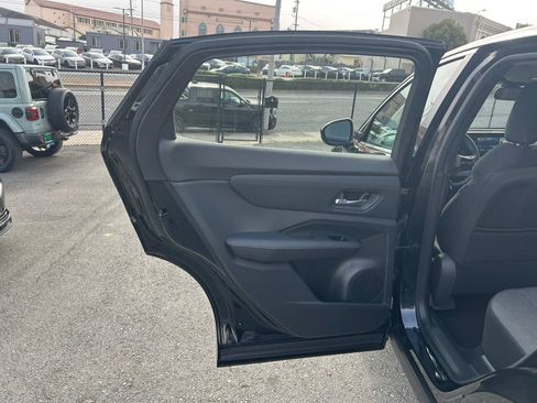 Used 2024 Nissan Ariya FWD image 48