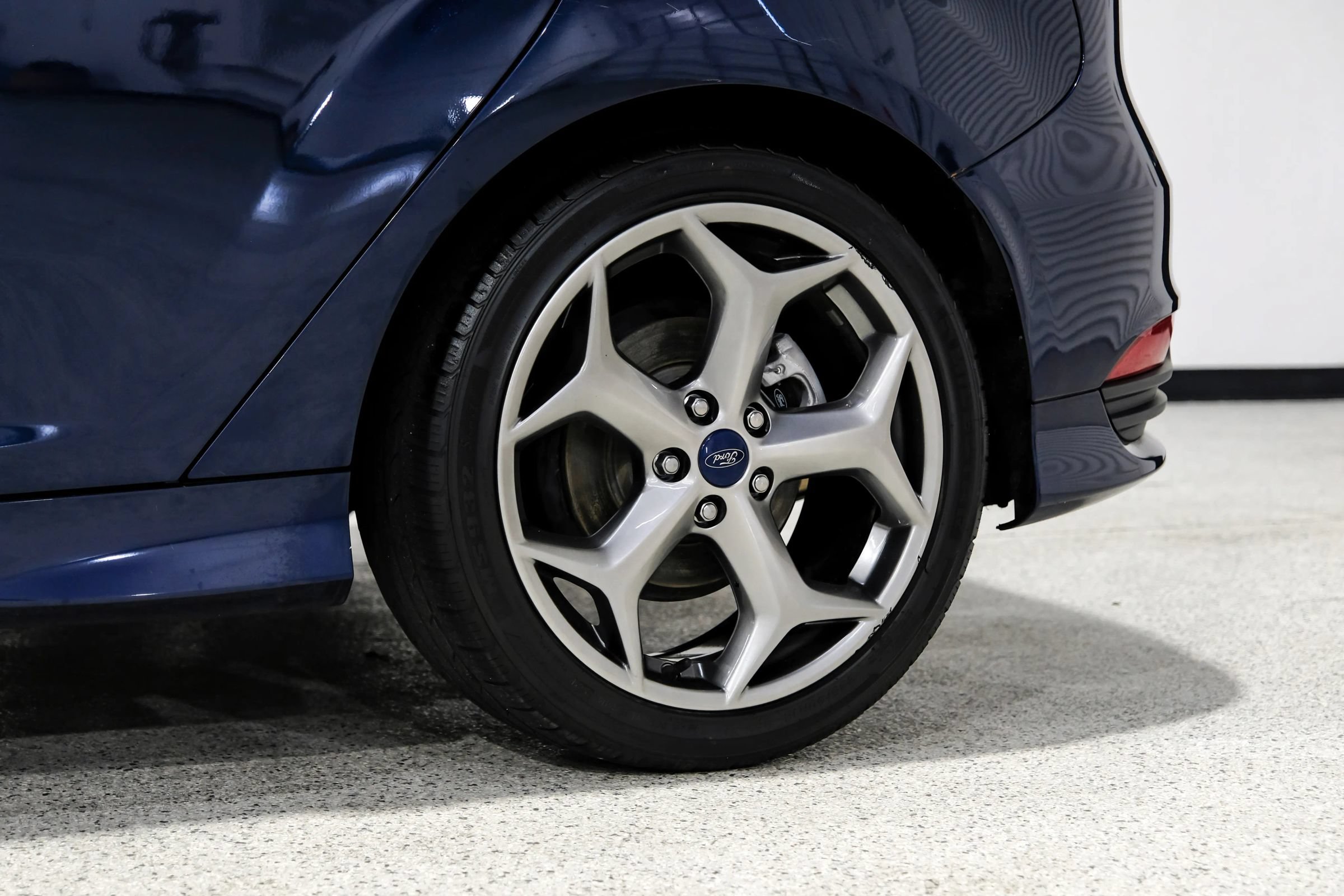 Used 2017 Ford Focus ST FWD image 66