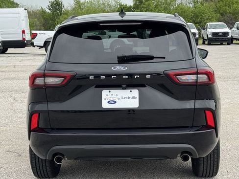 Certified 2023 Ford Escape ST-Line image 5
